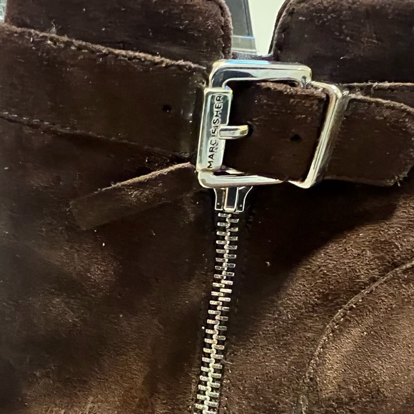 MARC FISHER BROWN BOOTS - Picture 6 of 9